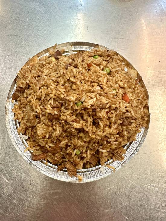 R17. Riz frit au bœuf / Beef Fried Rice 牛肉炒饭